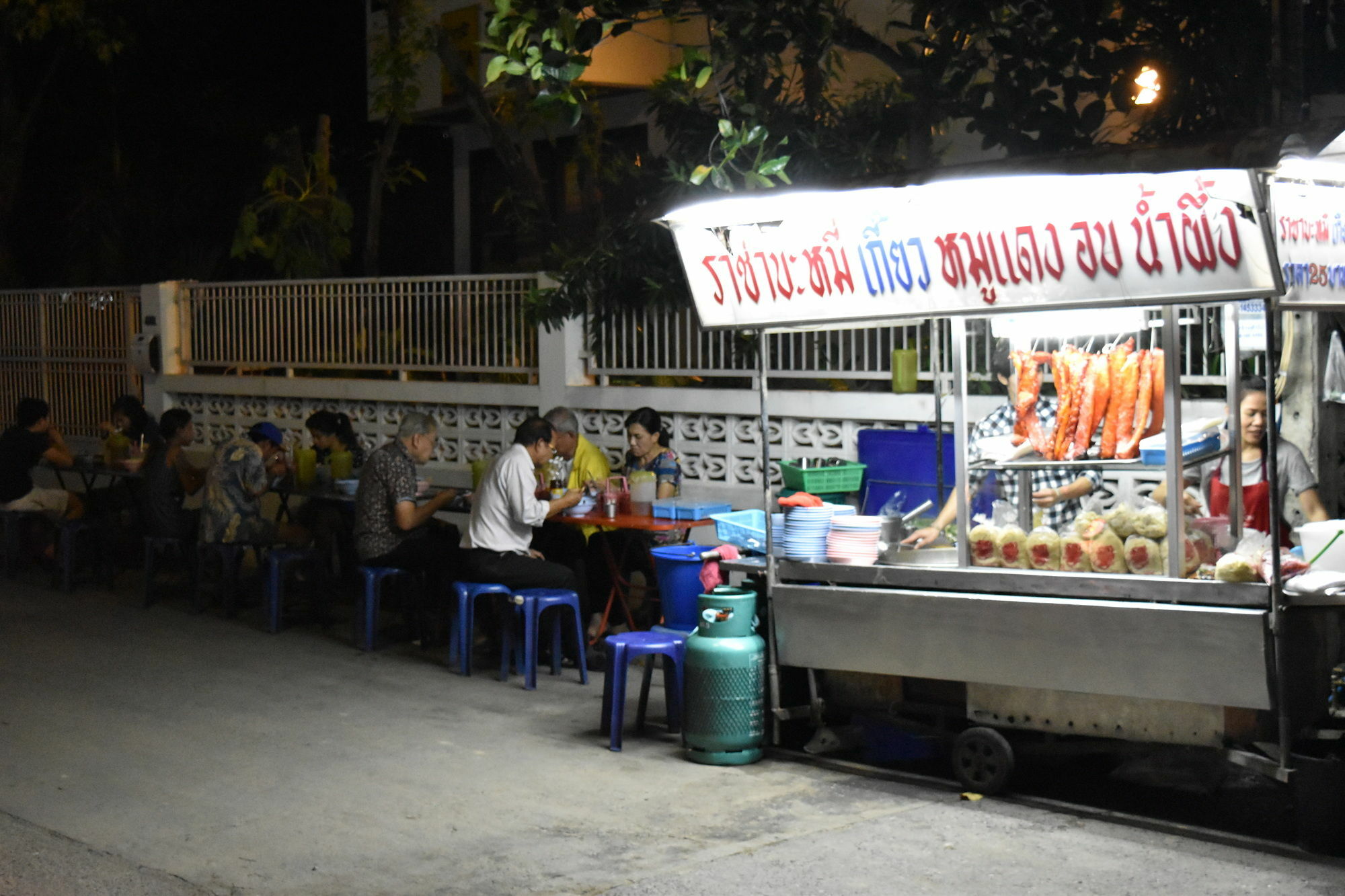 Hide Bangkok Hostel Eksteriør bilde